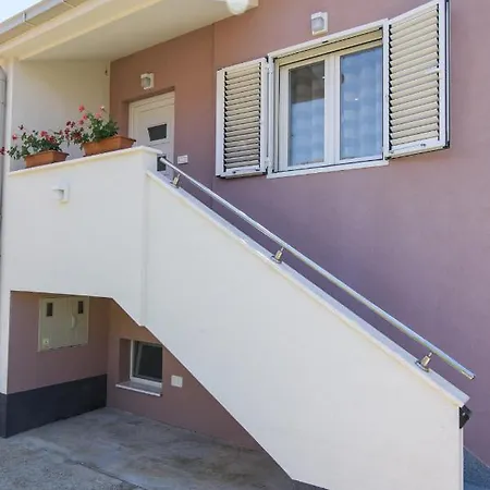 Apartment Silver Star